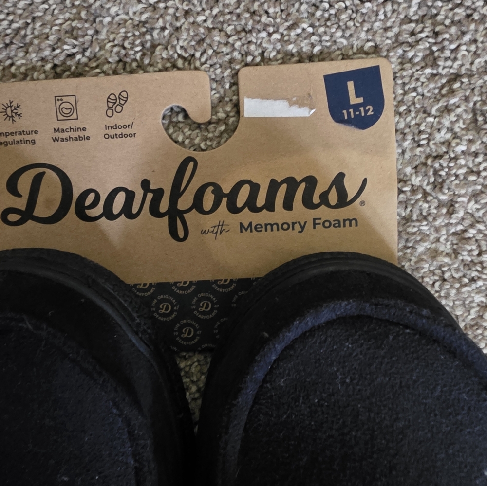 Dearfoams Cozy Black and Cream Slippers - Picture 2 of 4